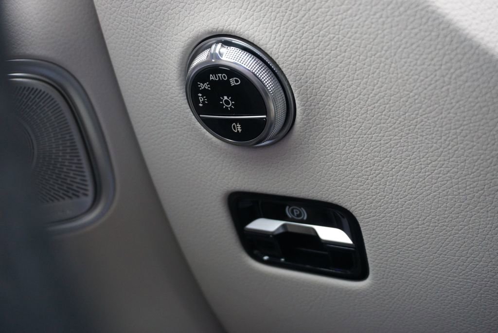 New 2026 Mercedes-Benz GLC 300 4MATIC image 33