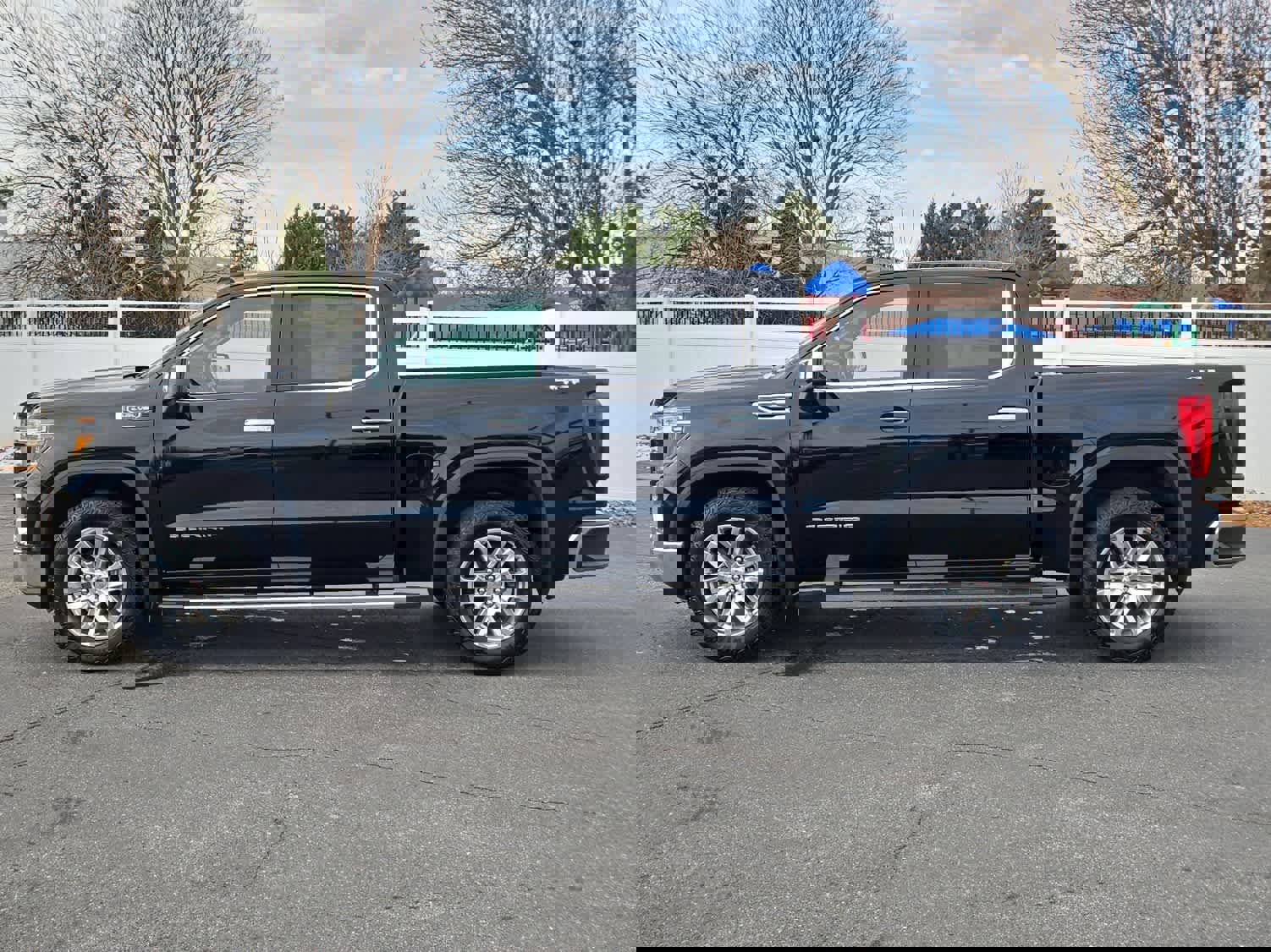 Used 2020 GMC Sierra 1500 SLT w/ SLT Premium Plus Package image 5