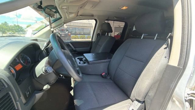 Used 2011 Nissan Titan SV w/ Tow Pkg AWD/4WD image 11
