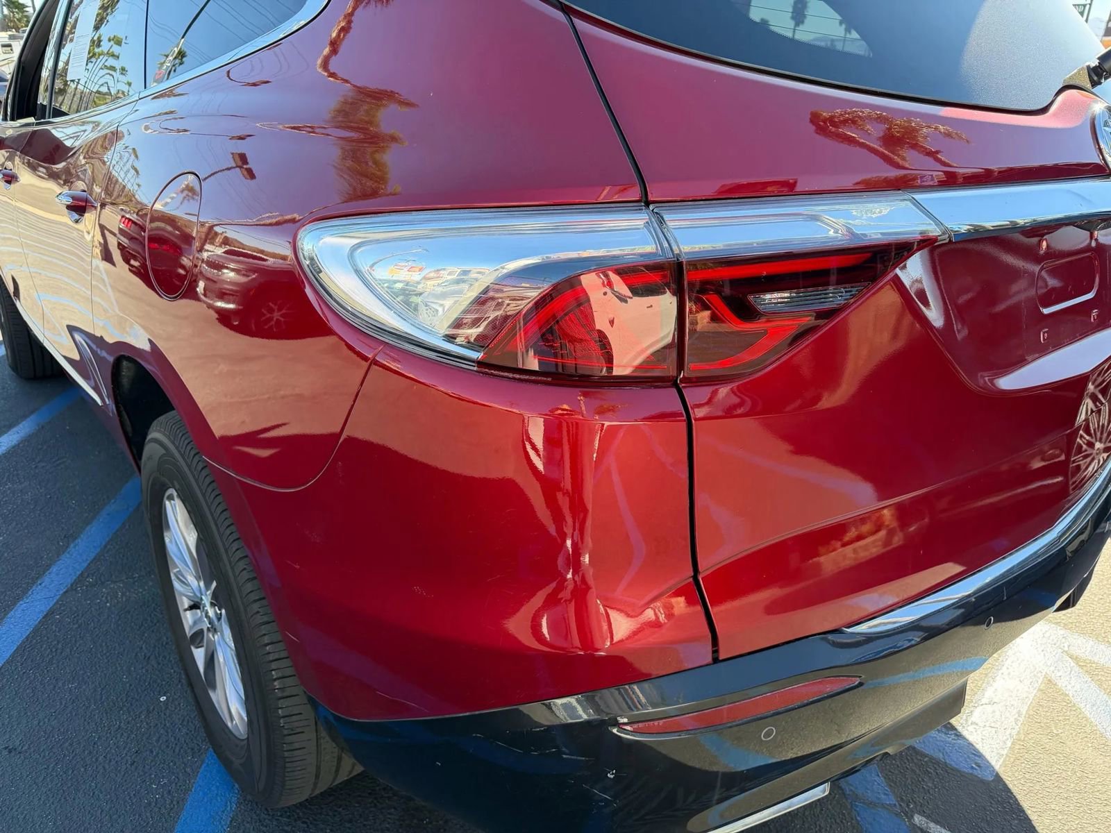 Used 2024 Buick Enclave Premium image 10