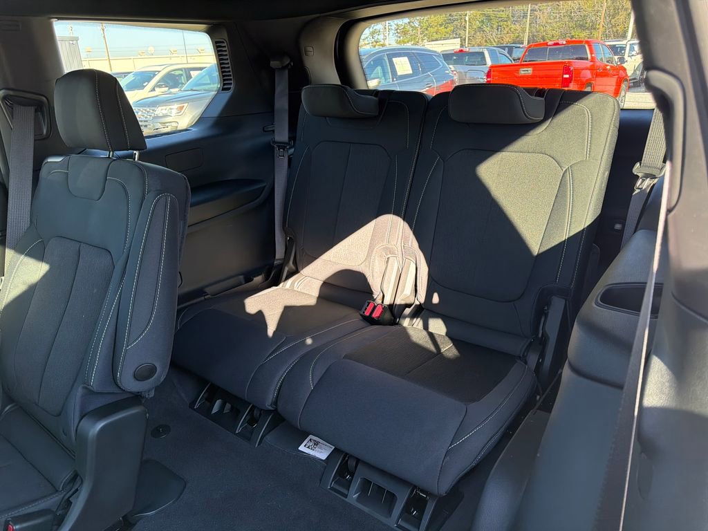 Used 2024 Jeep Grand Cherokee L Laredo w/ Trailer Tow Package image 35