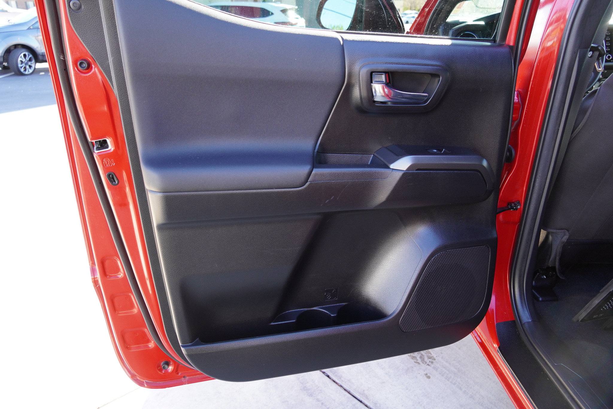 Used 2021 Toyota Tacoma TRD Off-Road w/ Technology Package image 28