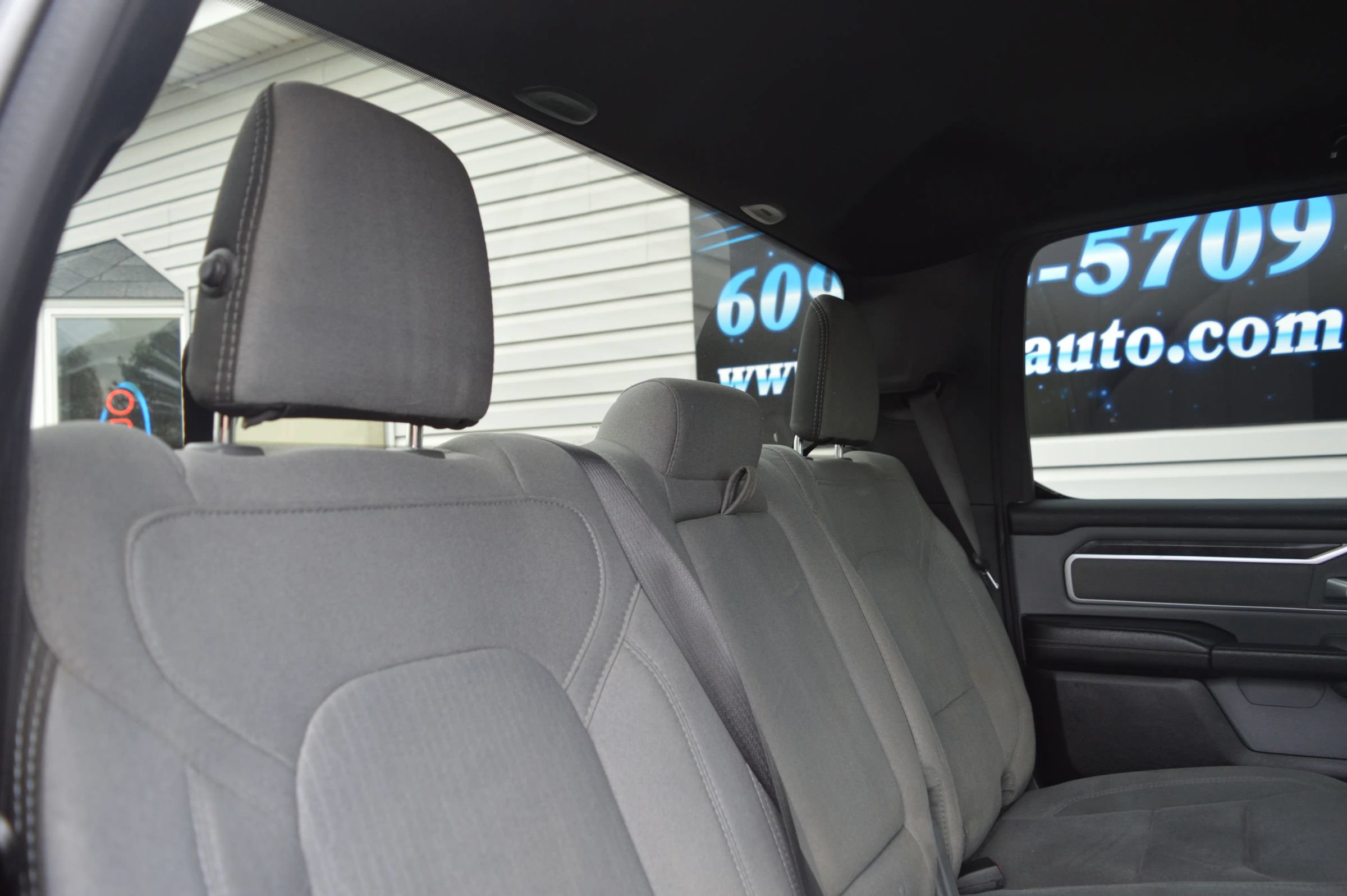 Used 2022 RAM 1500 Big Horn AWD/4WD image 23