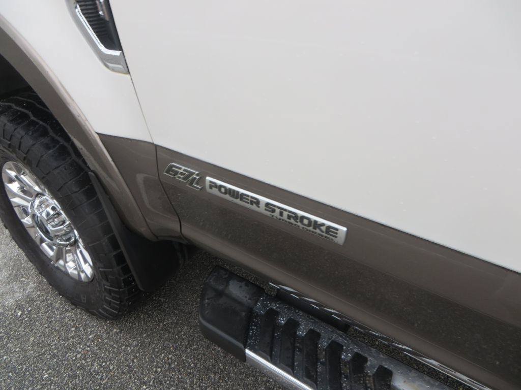 Used 2019 Ford F250 Lariat w/ Chrome Package AWD/4WD image 11