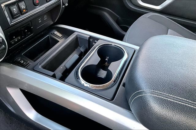 Used 2021 Nissan Titan SV w/ SV Convenience Package image 13