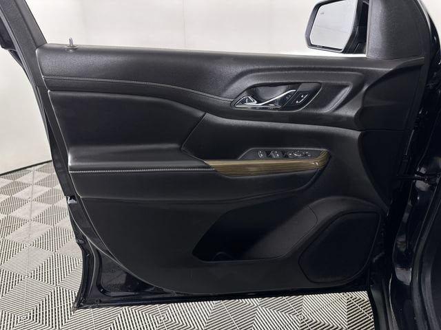 Used 2022 GMC Acadia SLE FWD image 23