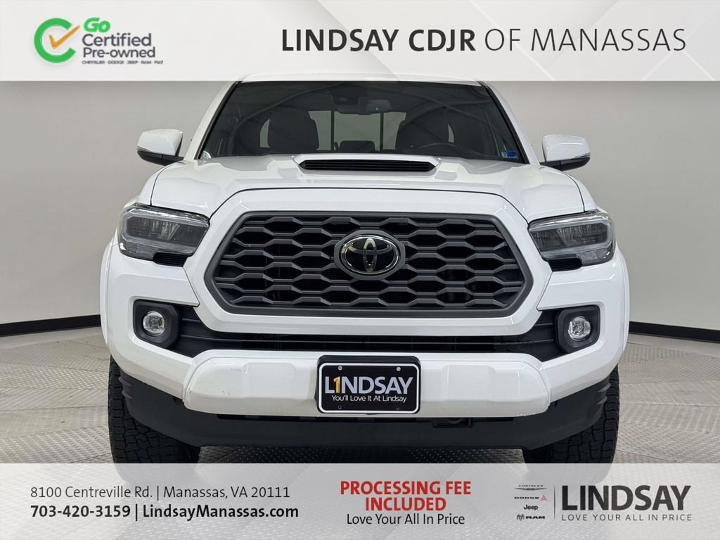 Used 2020 Toyota Tacoma TRD Sport w/ Technology Package AWD/4WD image 3