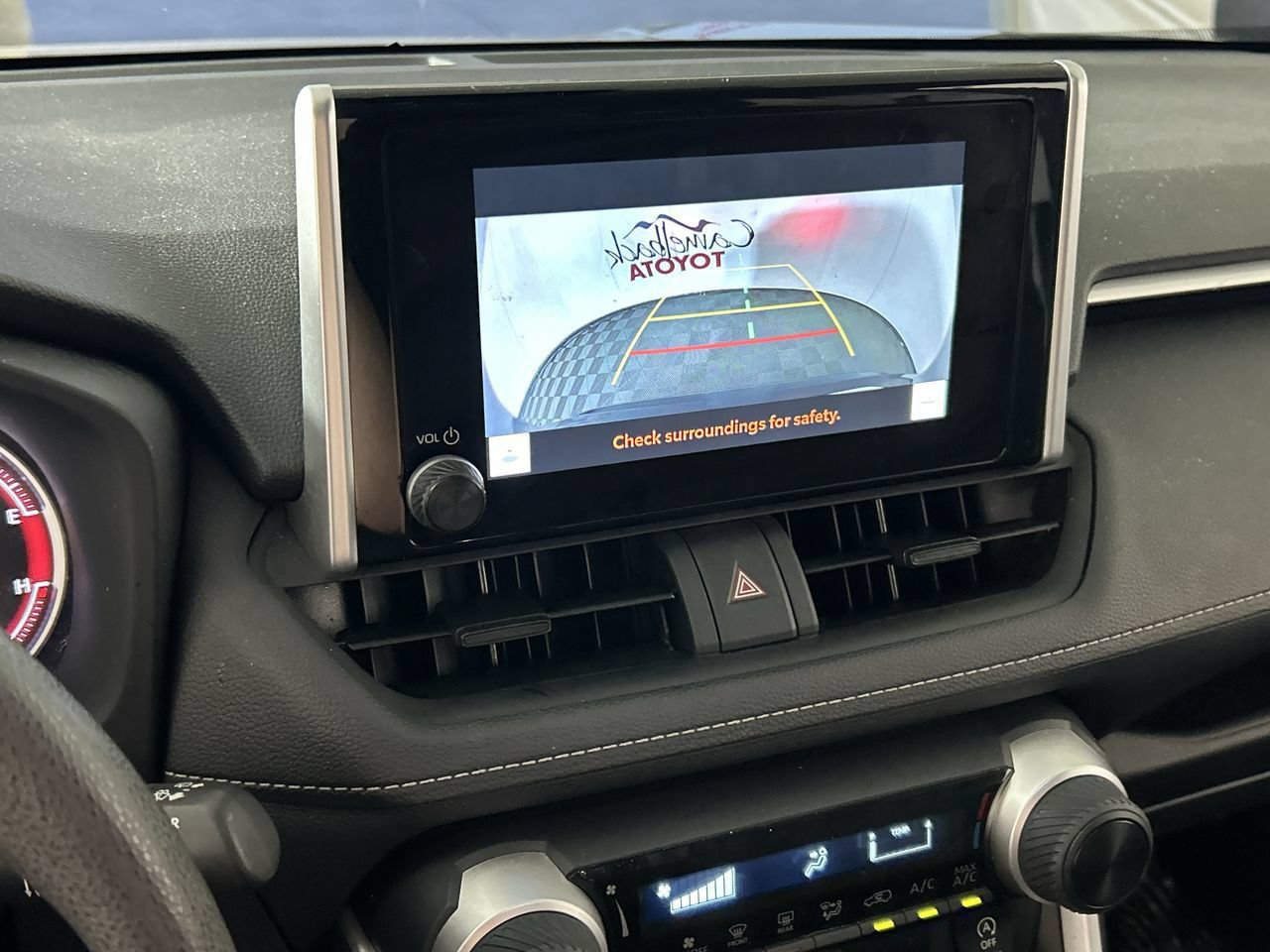 Used 2025 Toyota RAV4 LE AWD/4WD image 18