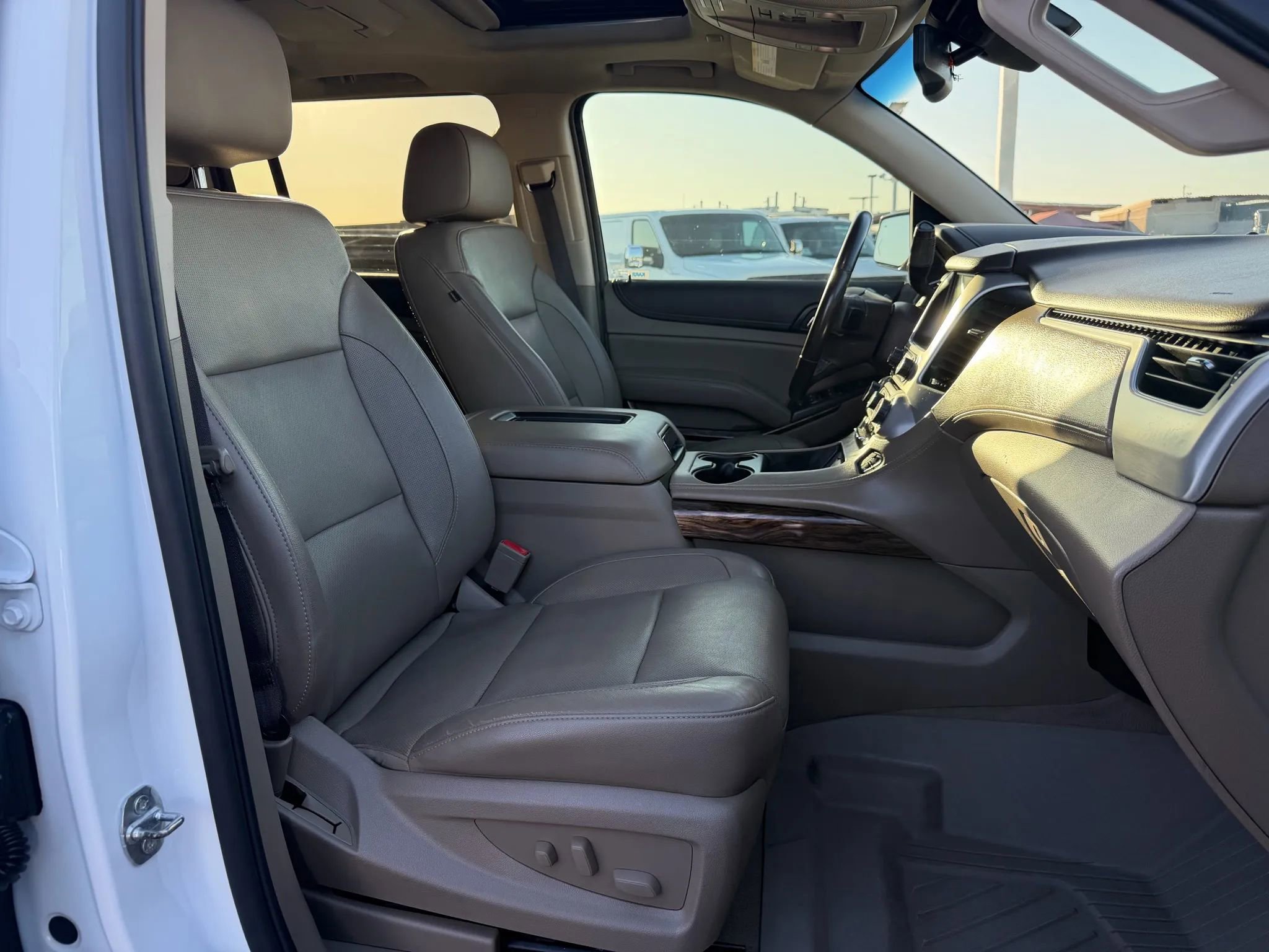 Used 2019 GMC Yukon XL SLT w/ Open Road Package image 12