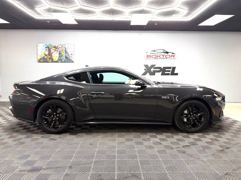 Used 2024 Ford Mustang GT RWD image 16