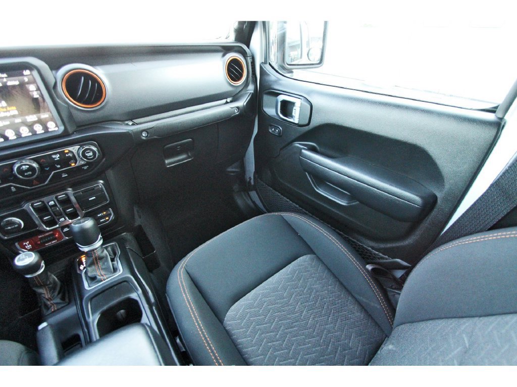 Used 2022 Jeep Gladiator Mojave w/ Cold Weather Group AWD/4WD image 11