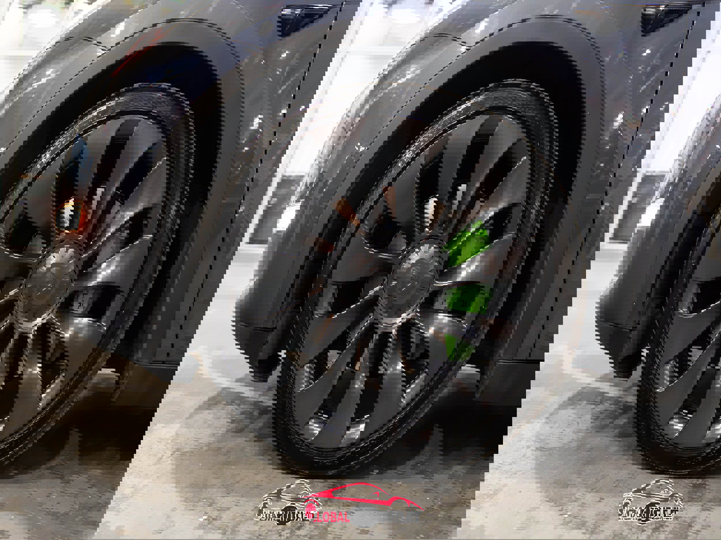 Used 2021 Tesla Model Y Performance image 9