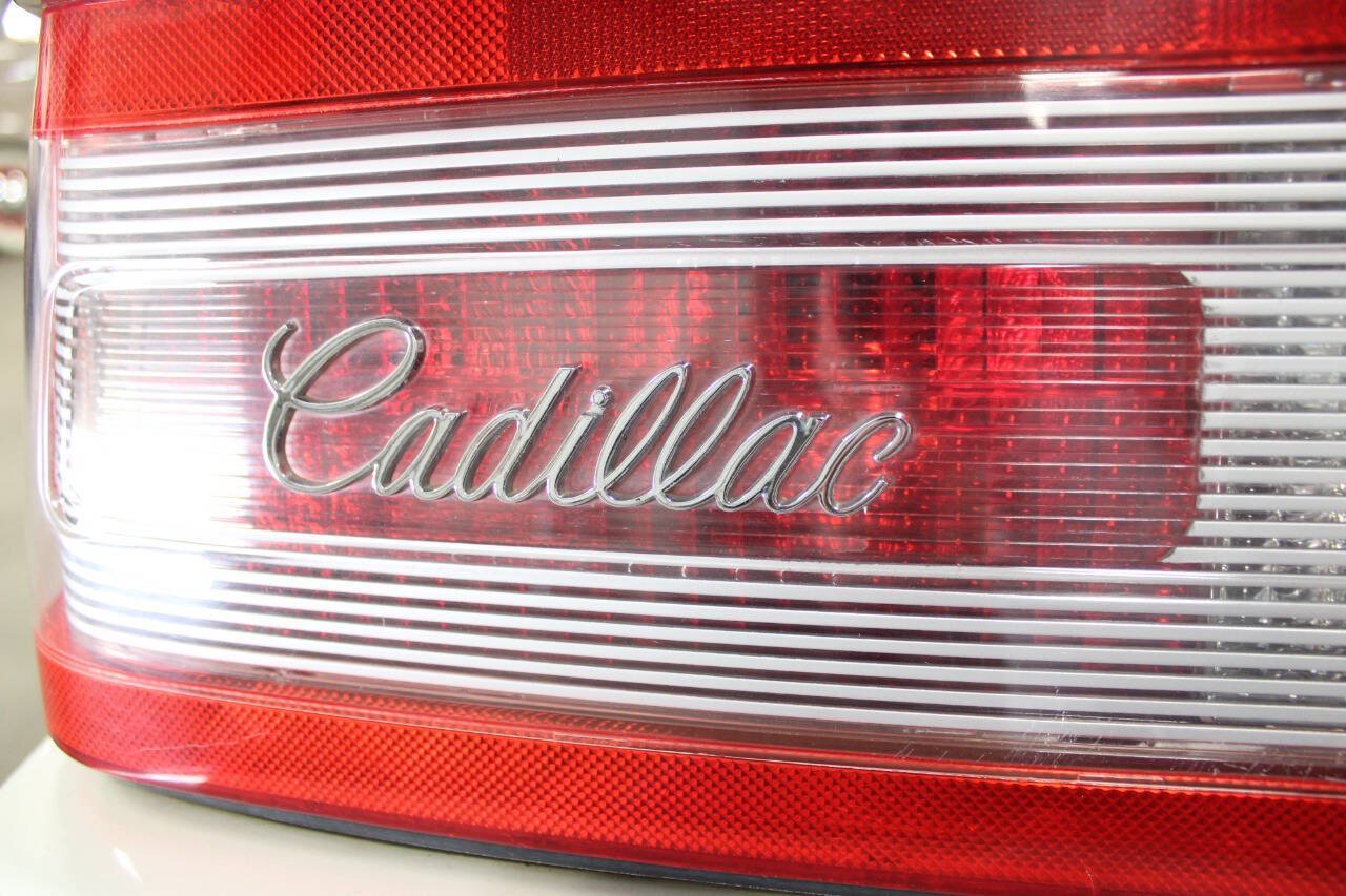 Used 1993 Cadillac Allante FWD image 15