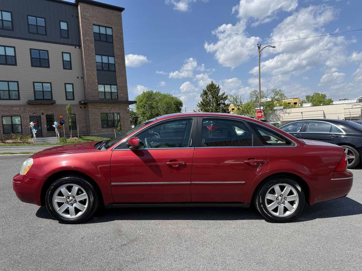 Used 2005 Ford Five Hundred SEL image 4
