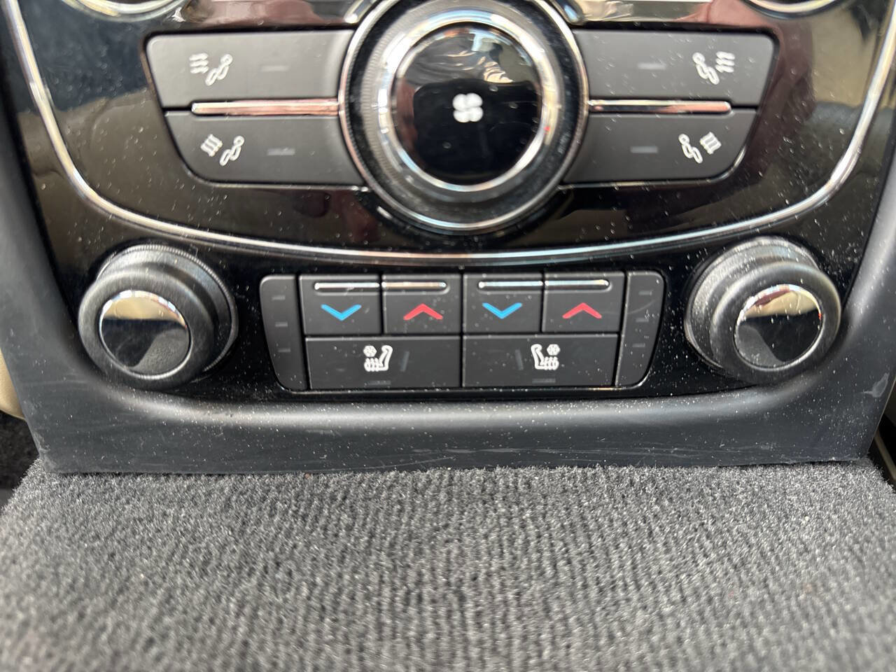 Used 2015 Jaguar XJ AWD image 23