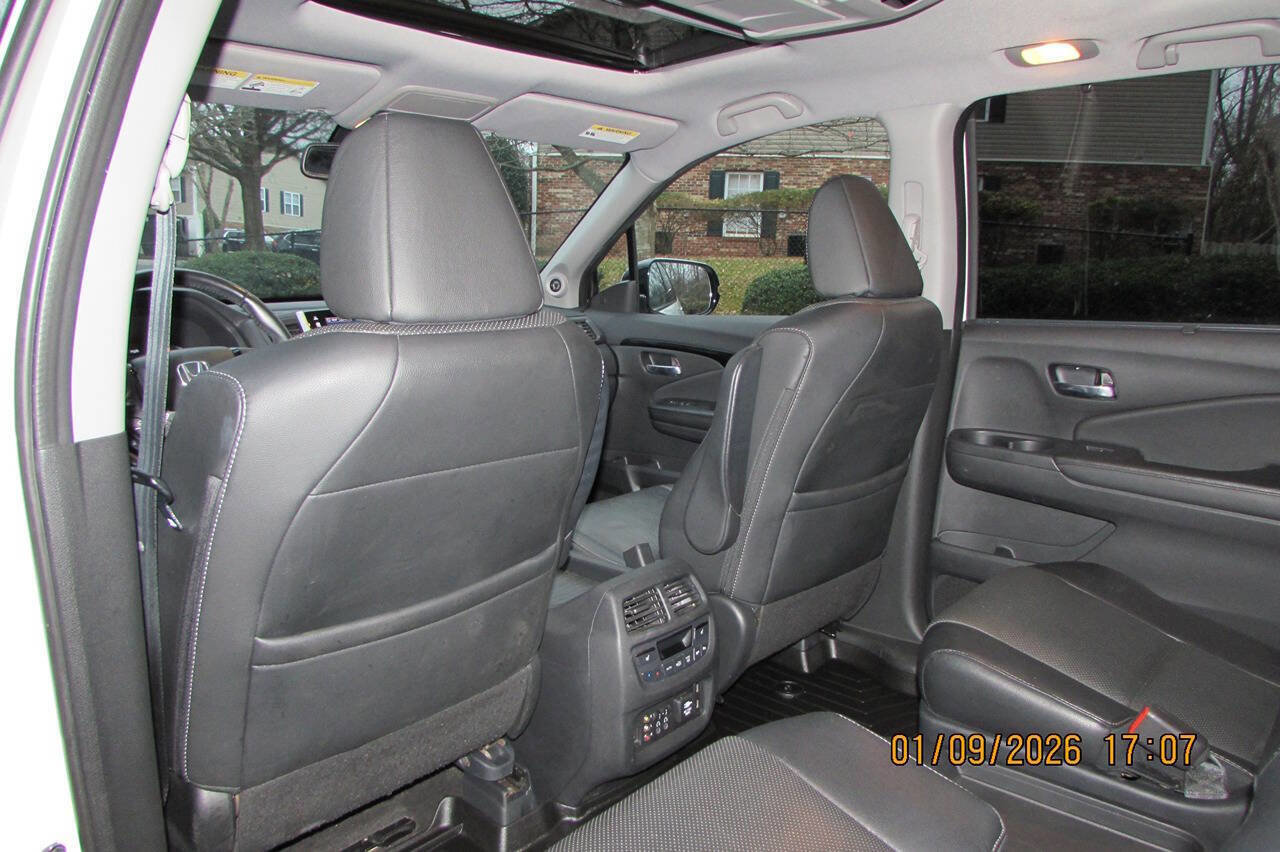 Used 2017 Honda Pilot Elite image 31