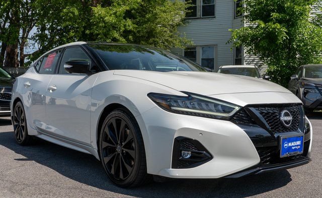 Certified 2023 Nissan Maxima SR w/ Sport Mat Group FWD image 5