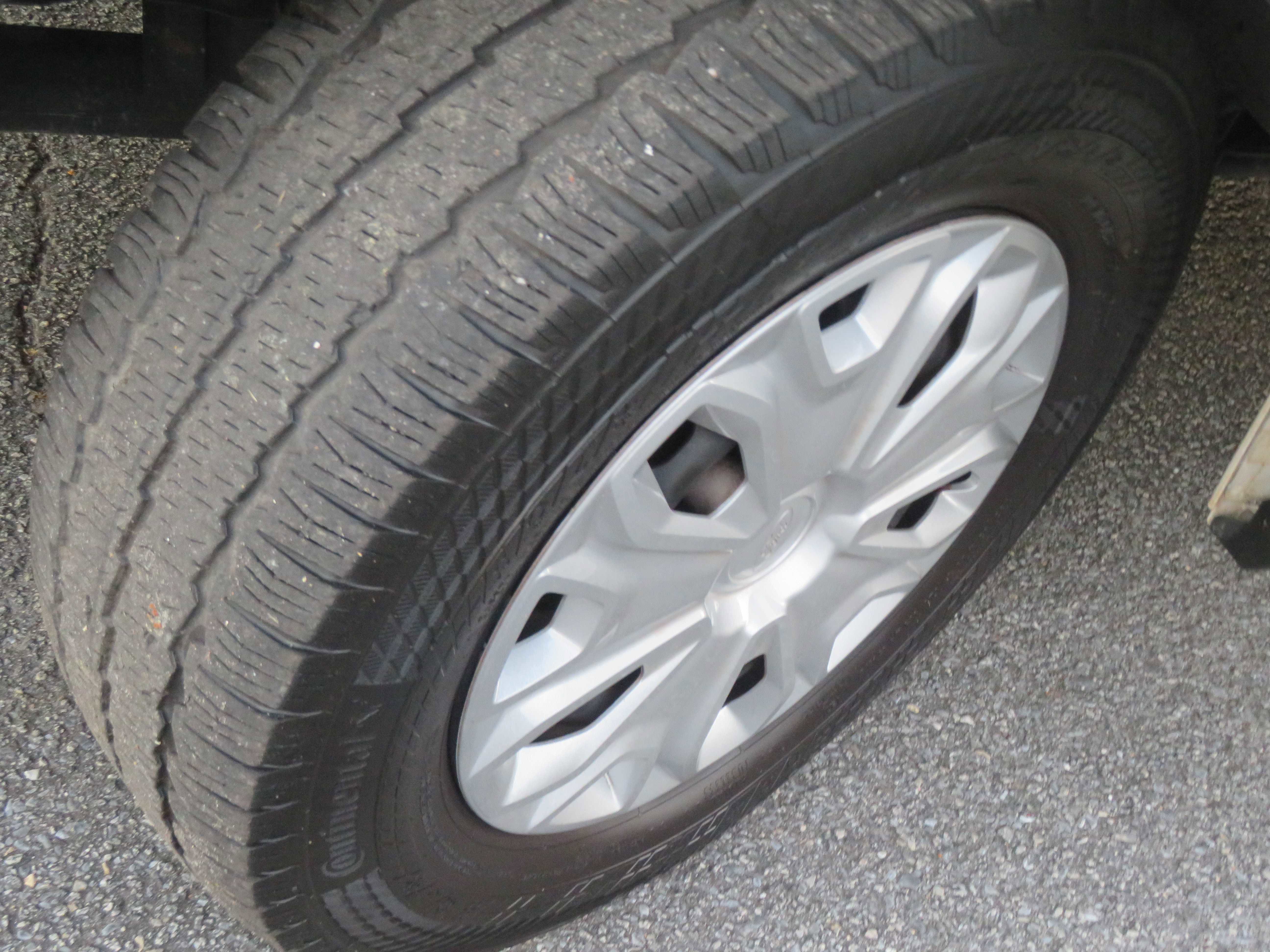 Used 2024 Ford Transit 350 XLT image 11