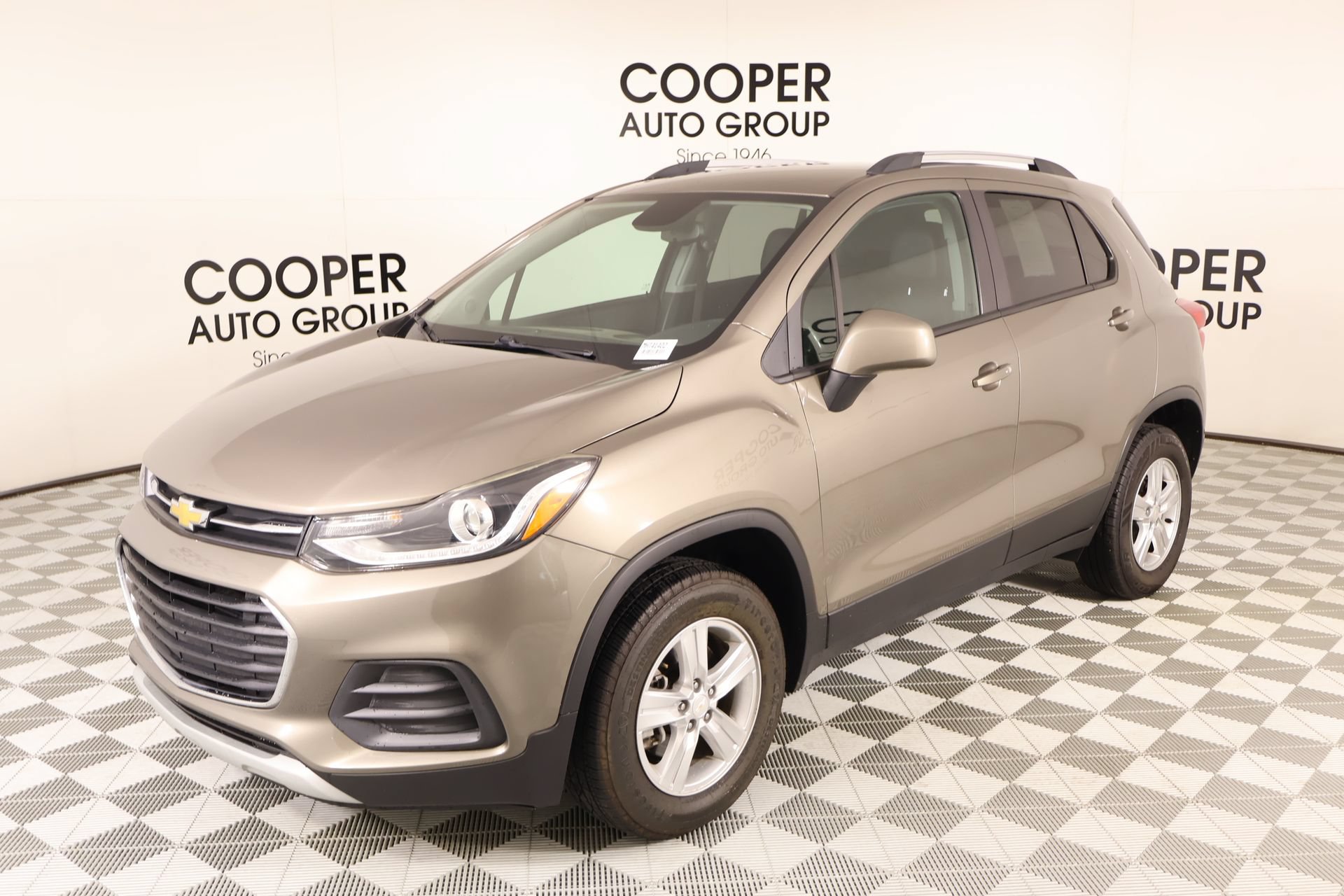 Used 2022 Chevrolet Trax LT w/ Driver Confidence Package AWD/4WD image 9