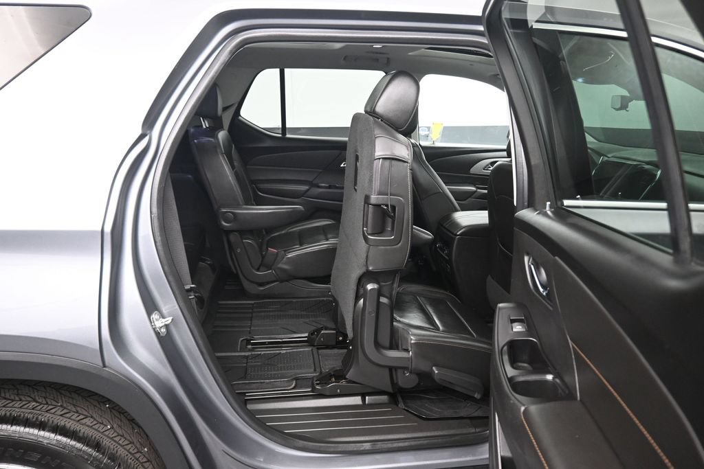 Used 2020 Chevrolet Traverse LT w/ LT Premium Package AWD/4WD image 49