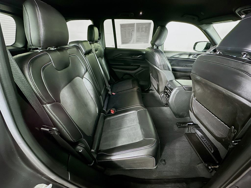 Certified 2024 Jeep Grand Cherokee Altitude image 34