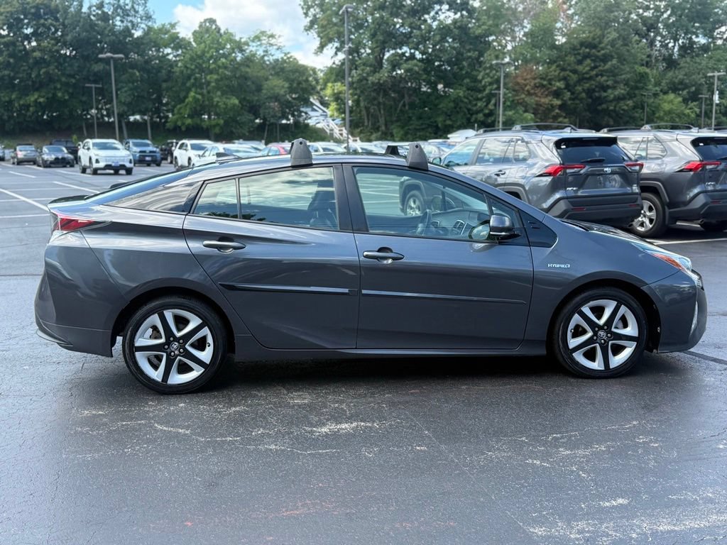 Certified 2016 Toyota Prius Three Touring FWD image 9