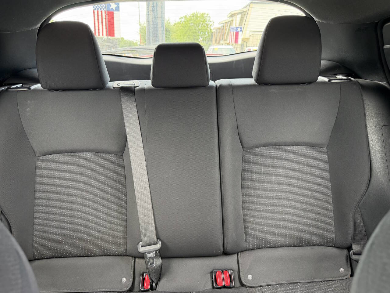 Used 2018 Toyota C-HR XLE FWD image 18