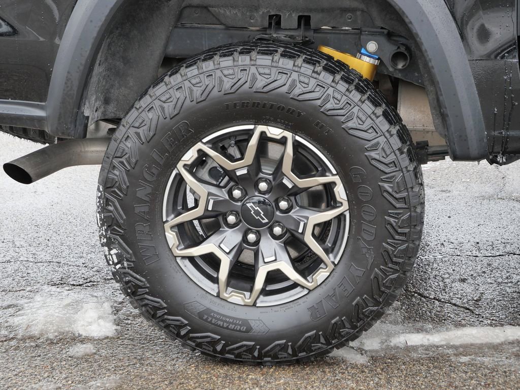 Used 2024 Chevrolet Colorado ZR2 image 12