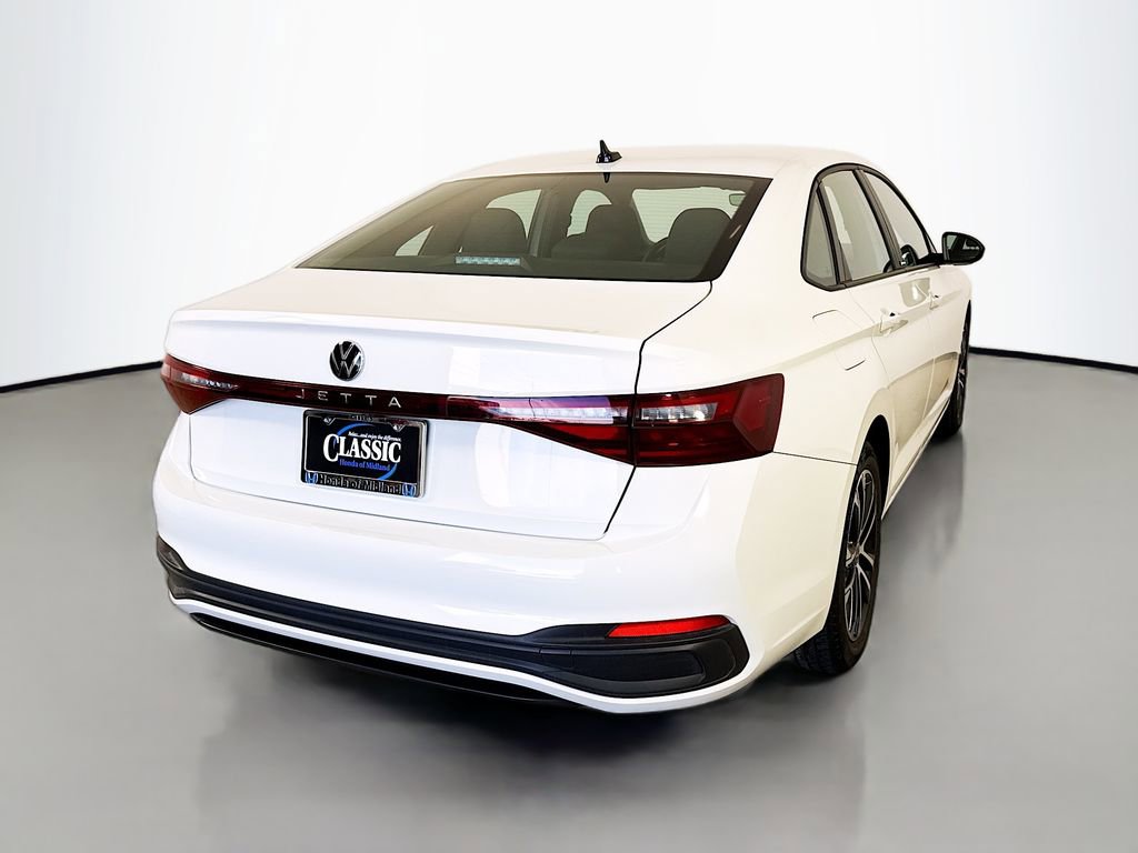 Used 2025 Volkswagen Jetta Sport image 7