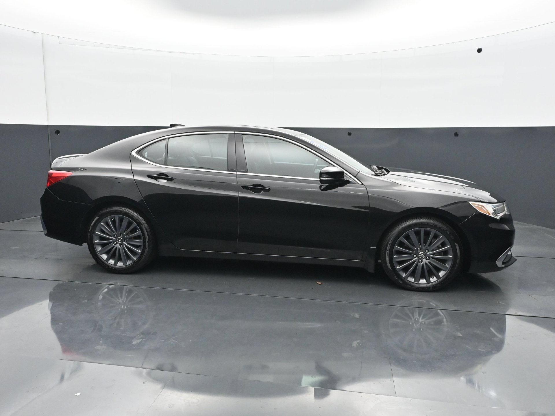 Used 2019 Acura TLX w/ Technology Package AWD/4WD image 8