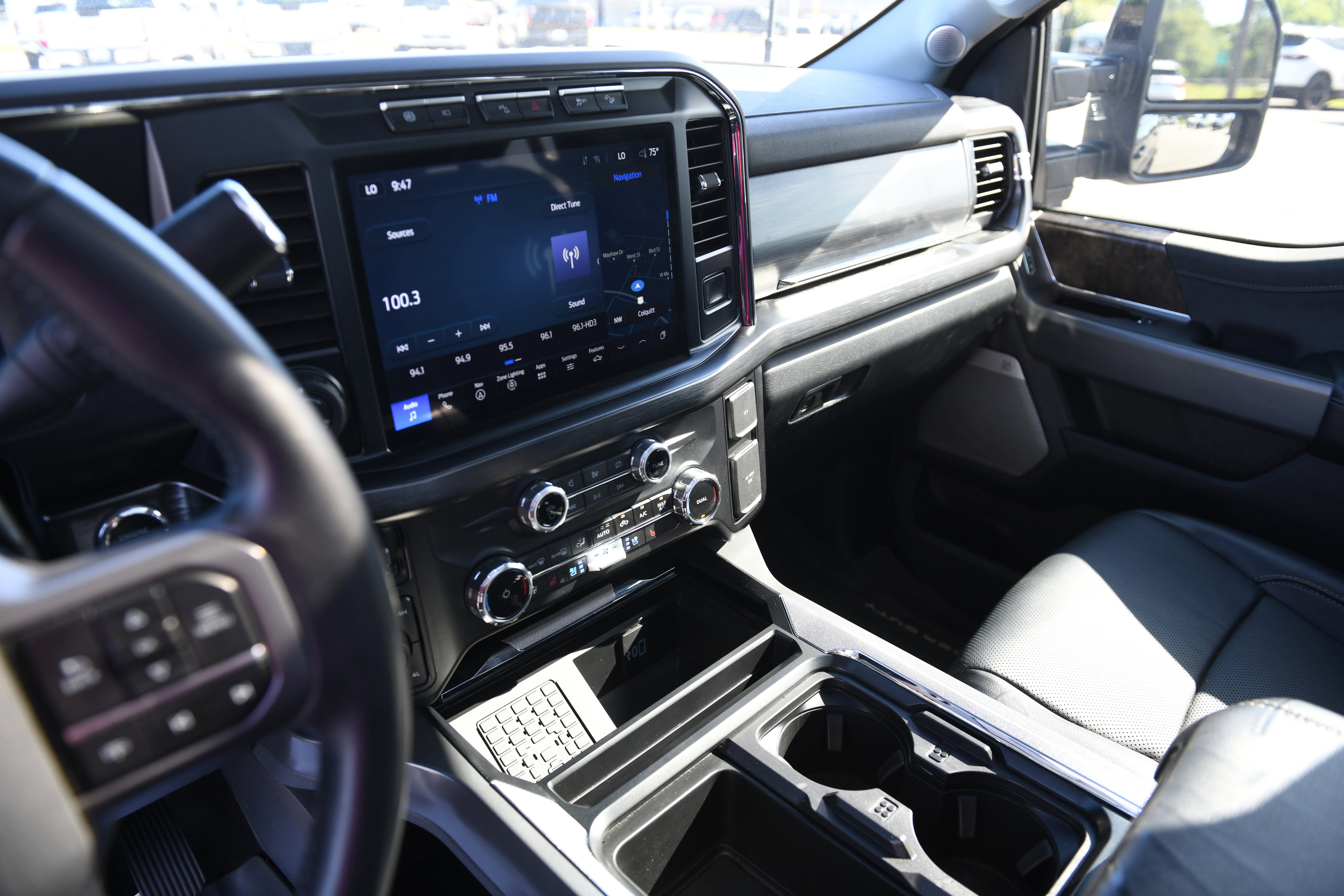 Used 2024 Ford F250 Lariat w/ Lariat Ultimate Package AWD/4WD image 23