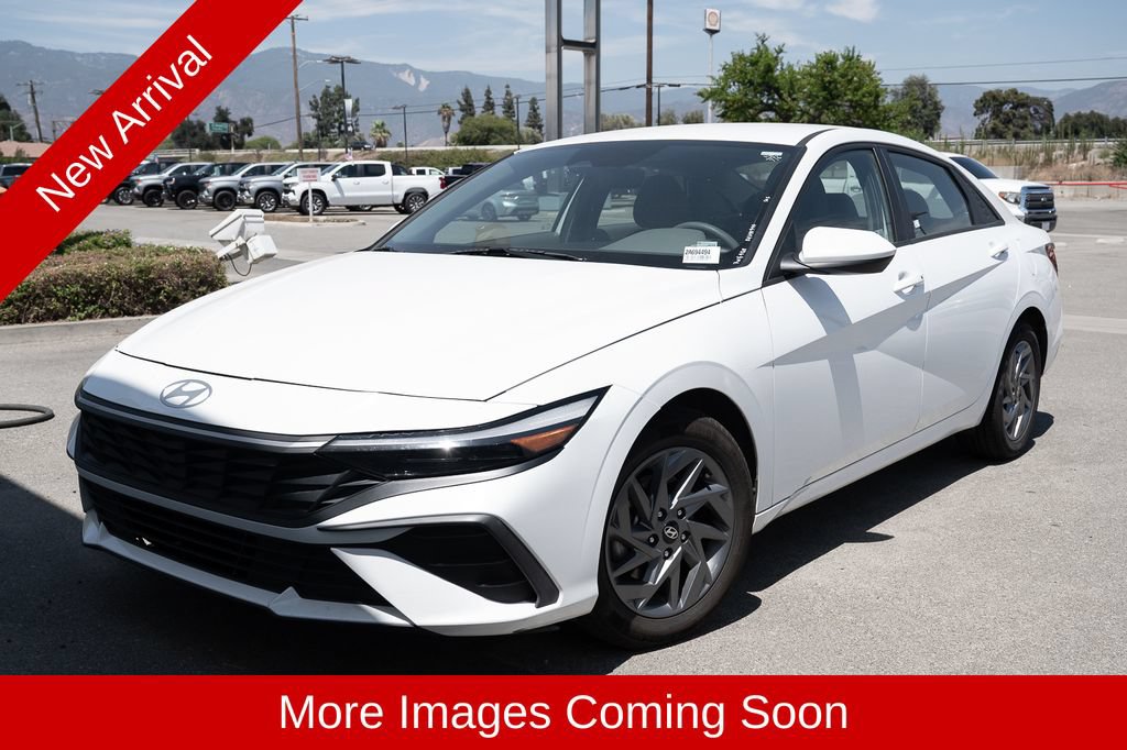 Used 2024 Hyundai Elantra SEL FWD image 6