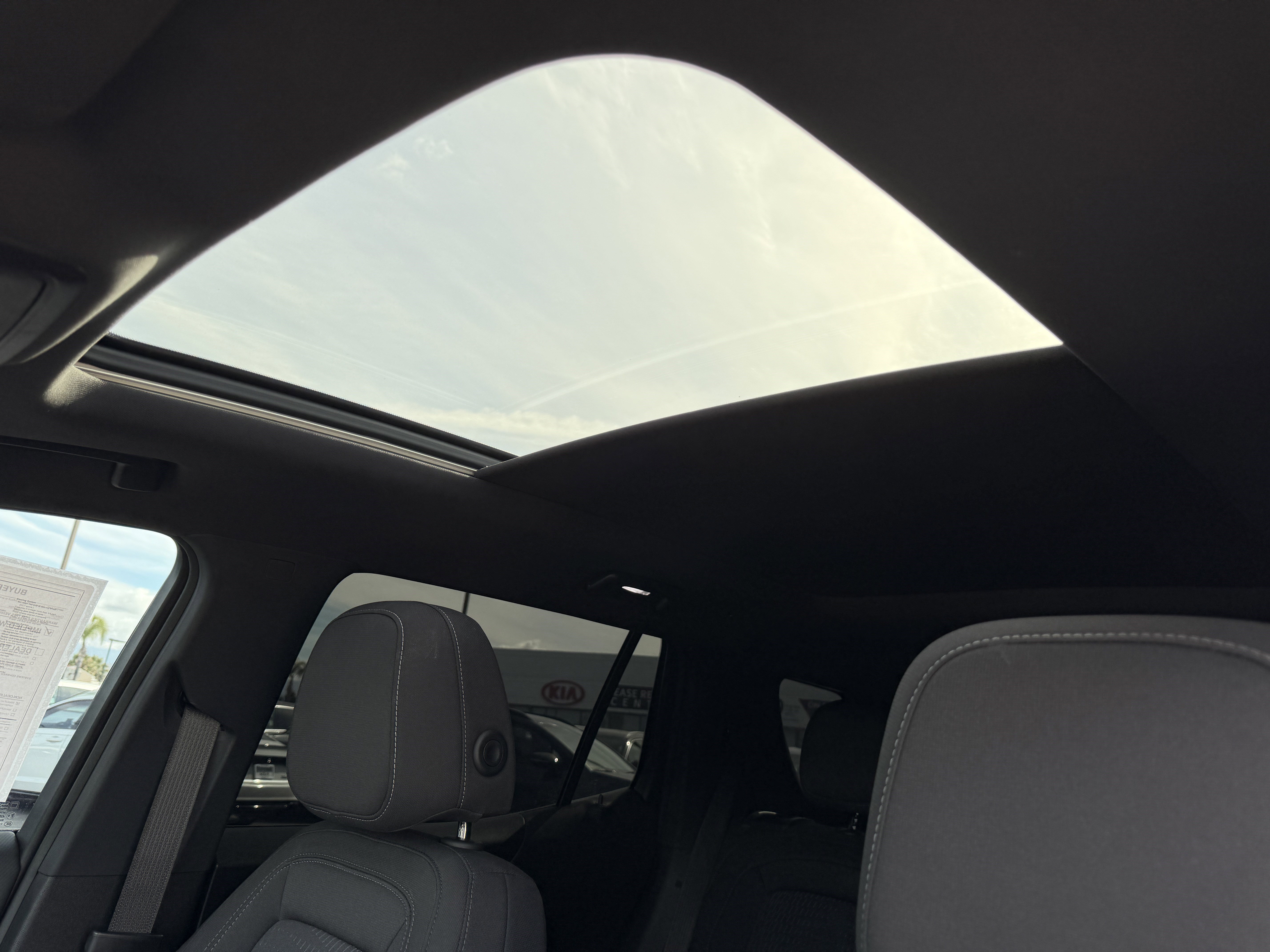 Used 2025 Chevrolet Equinox LT image 17