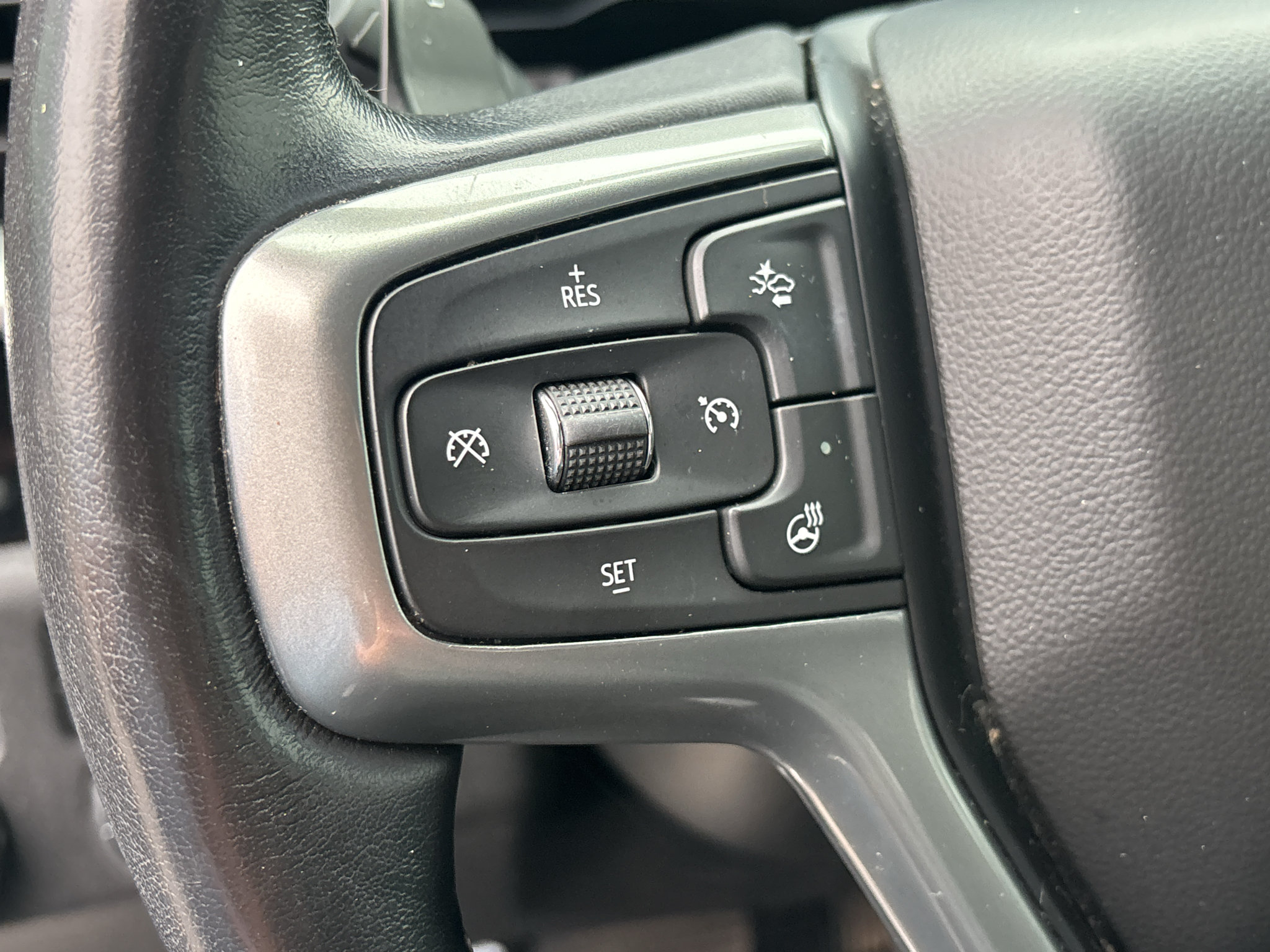 Used 2023 Chevrolet Silverado 1500 LTZ AWD/4WD image 12