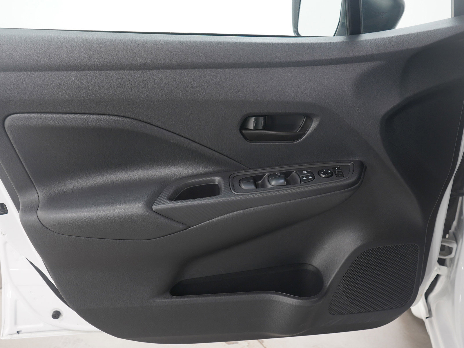 Used 2024 Nissan Versa S w/ Trunk Package image 18