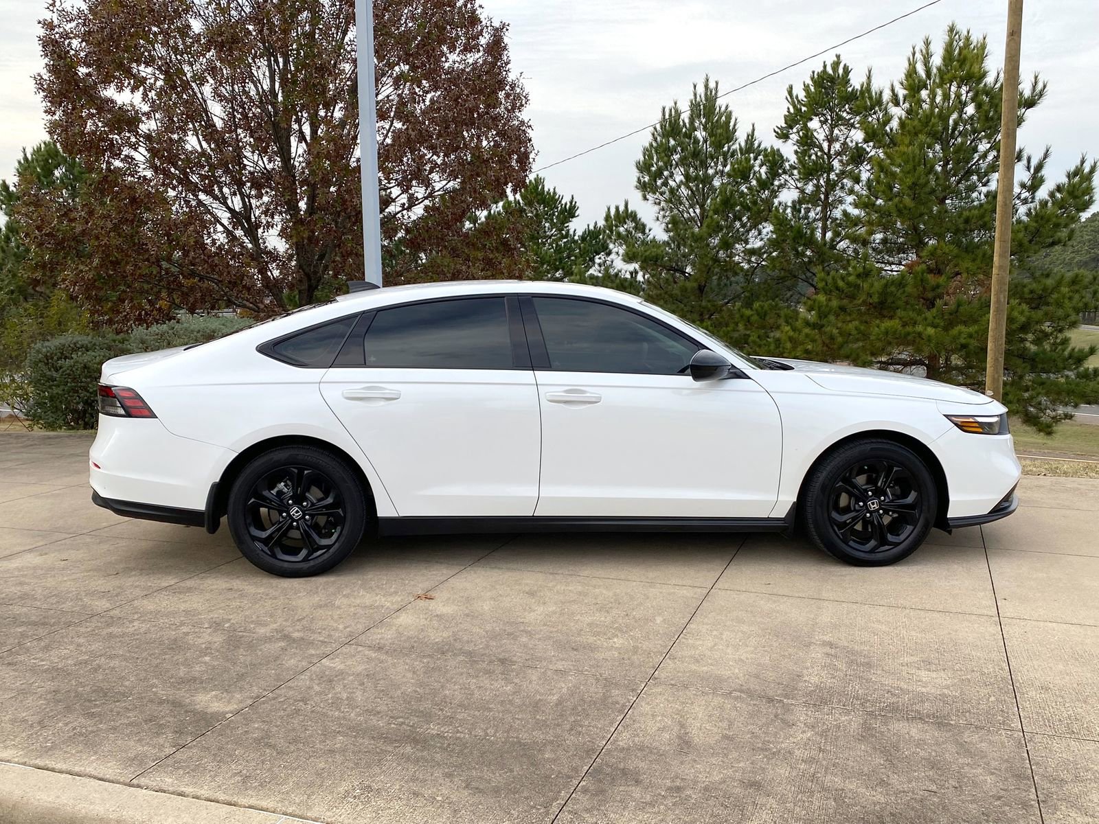 Used 2025 Honda Accord SE image 7