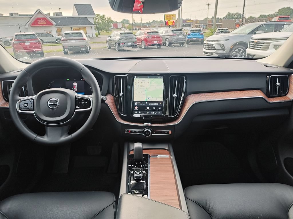 Used 2024 Volvo XC60 B5 Plus w/ Protection Package Premier AWD/4WD image 15