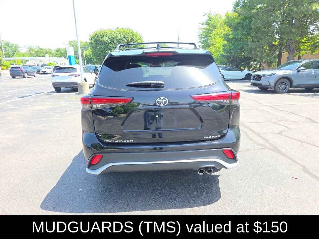 Used 2023 Toyota Highlander XSE AWD/4WD image 8