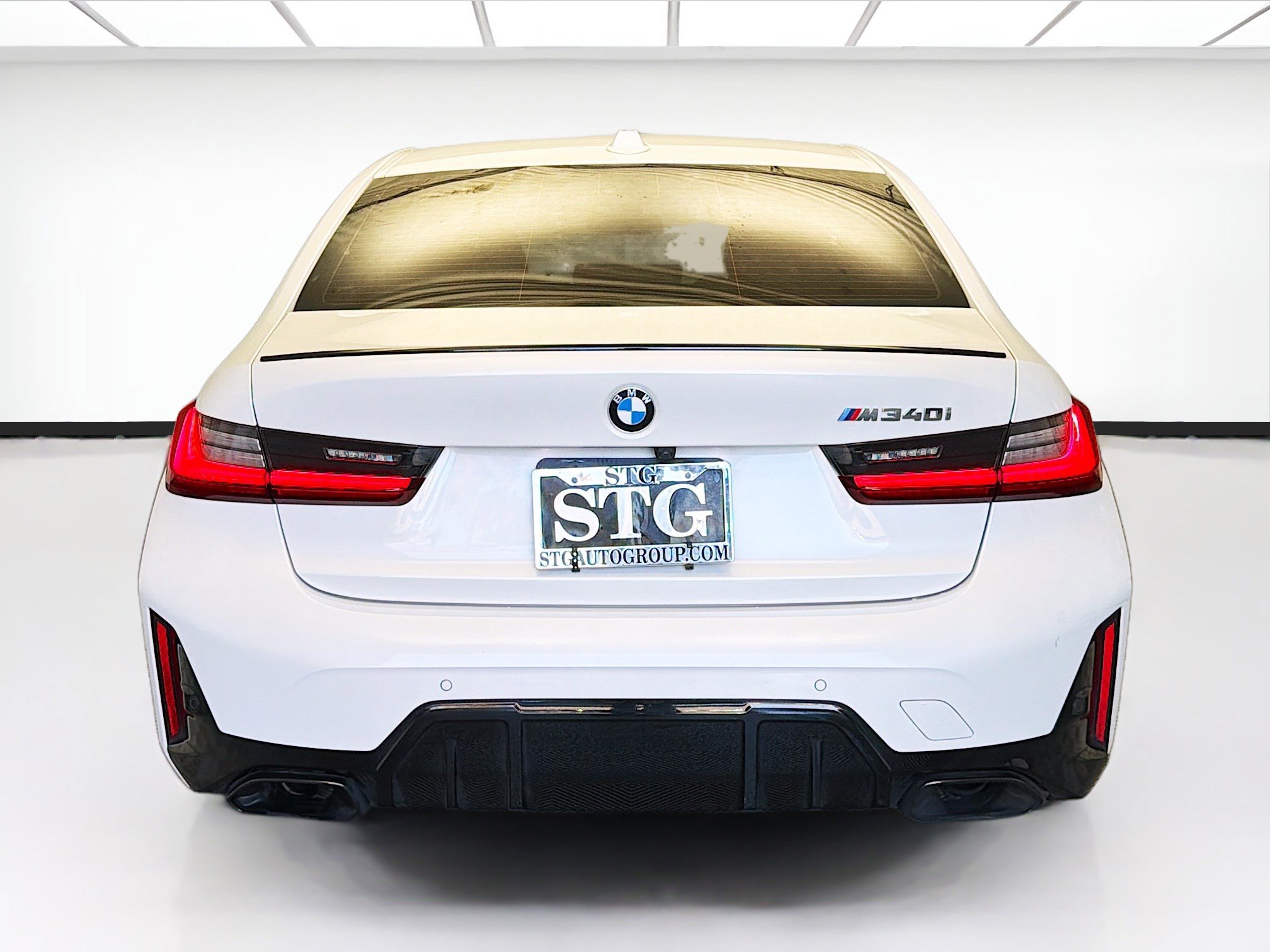 Used 2023 BMW M340i w/ Premium Package image 5