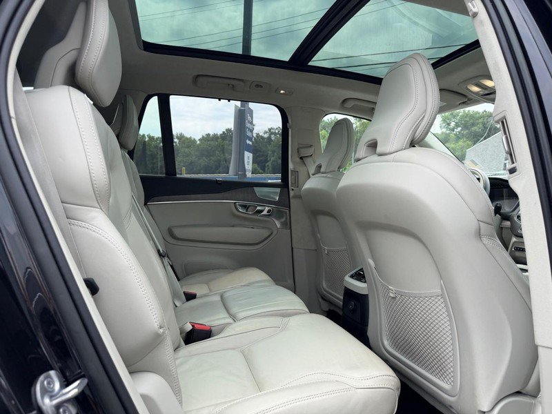 Certified 2023 Volvo XC90 T8 Ultimate w/ Lounge Package AWD/4WD image 11