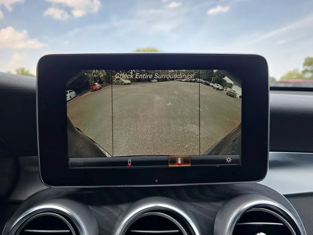Used 2017 Mercedes-Benz GLC 300 4MATIC image 35