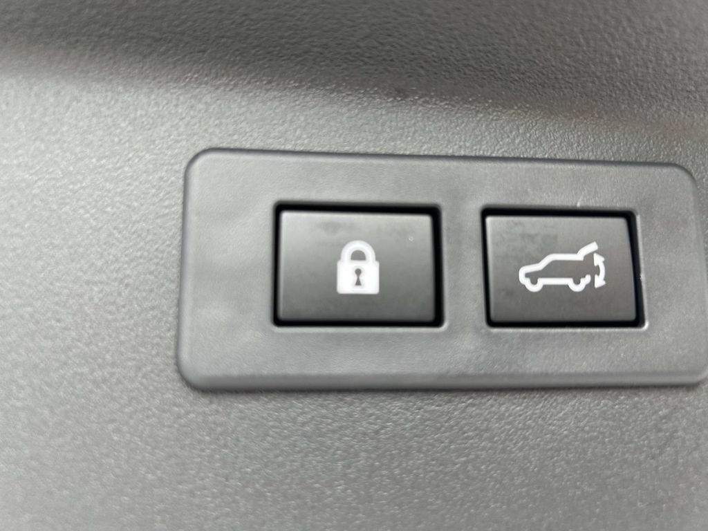 Certified 2026 Subaru Outback Touring XT AWD/4WD image 10