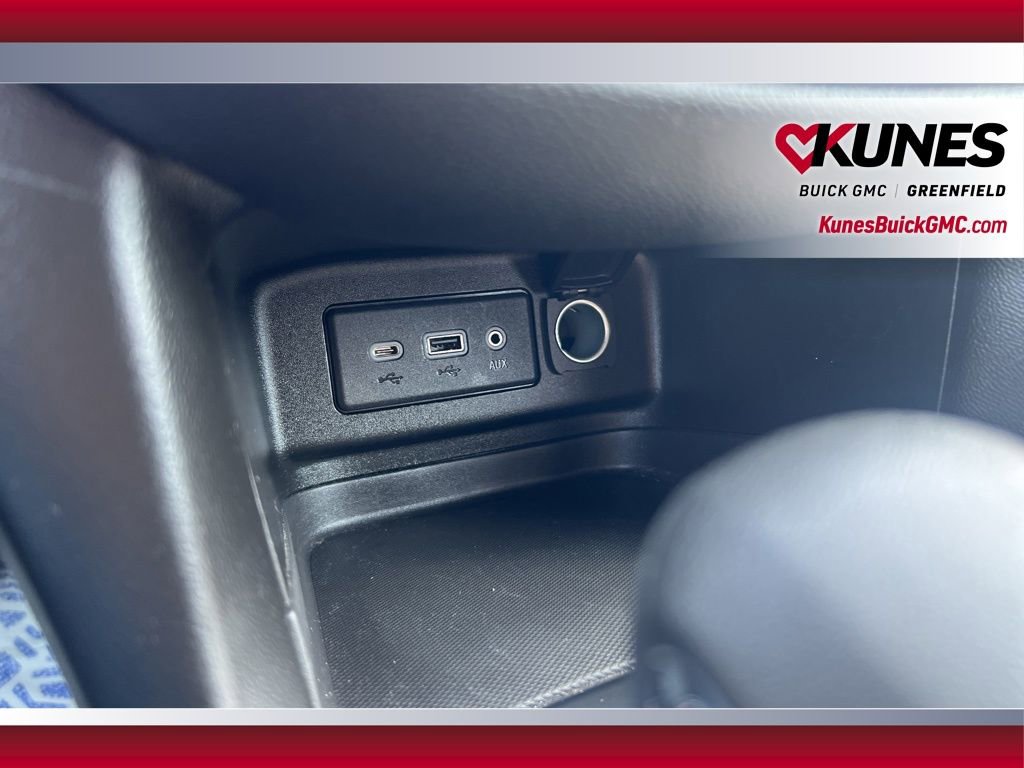 Used 2022 Chevrolet Equinox LT image 31