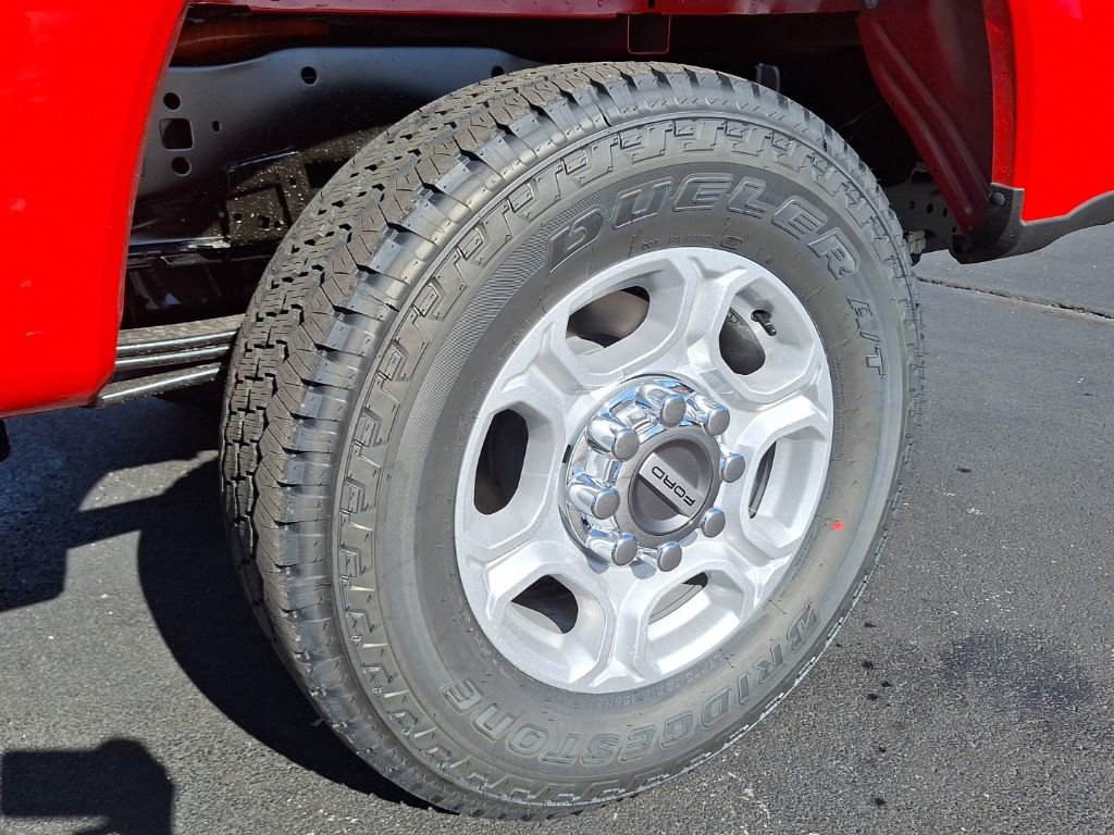 New 2026 Ford F250 XLT w/ FX4 Off-Road Package AWD/4WD image 30