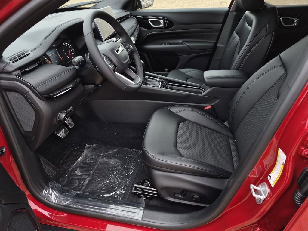 New 2026 Jeep Compass Latitude image 9