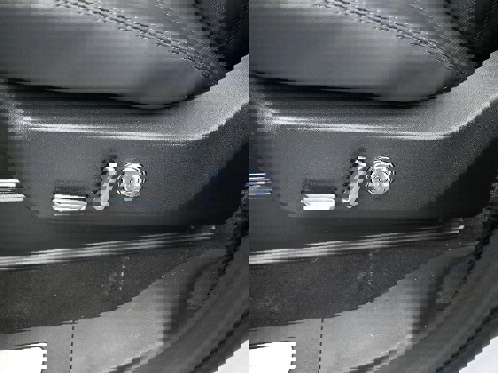 New 2026 Lincoln Navigator L Reserve w/ Jet Appearance Package image 31