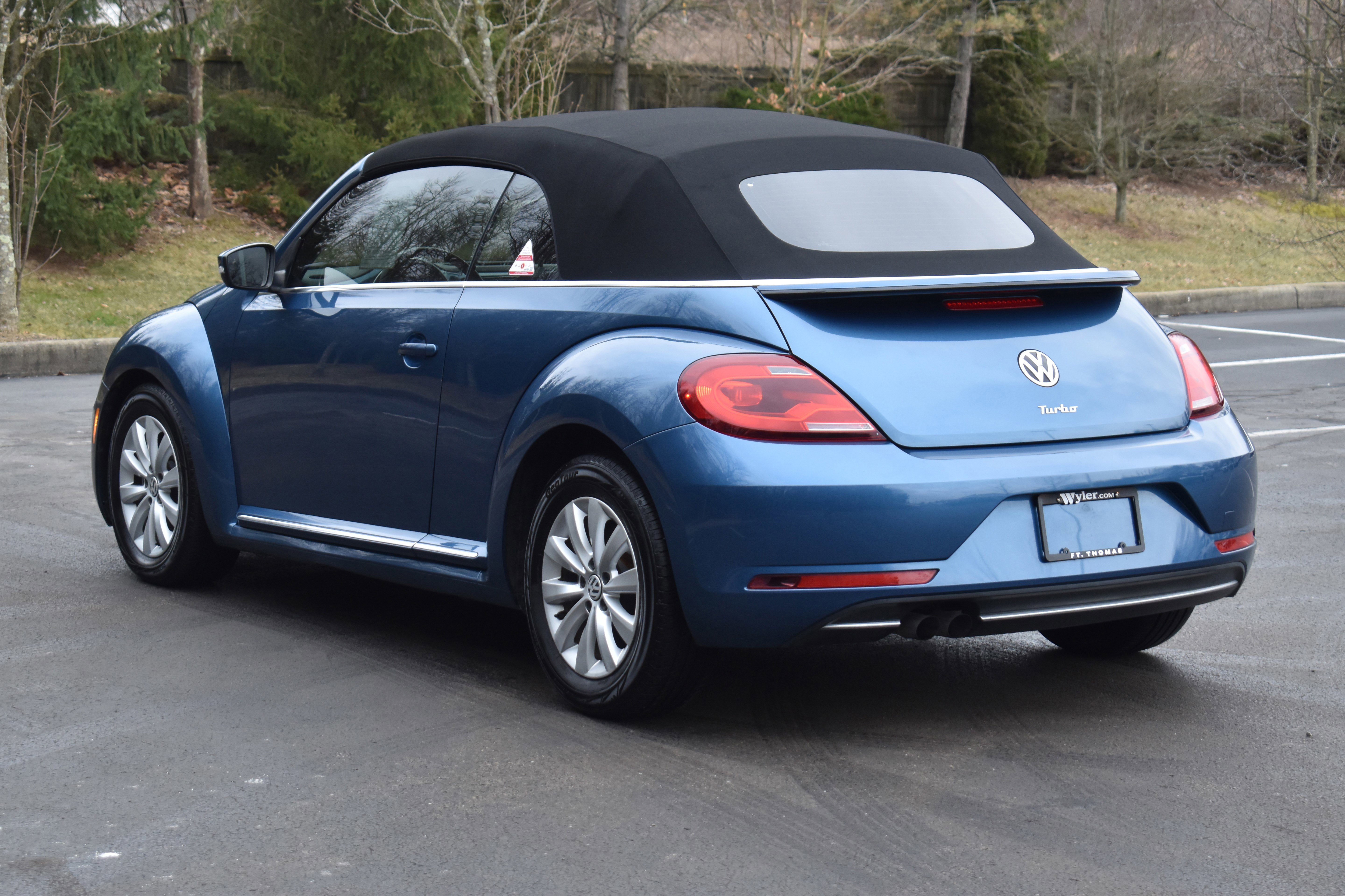 Used 2019 Volkswagen Beetle 2.0T S image 32