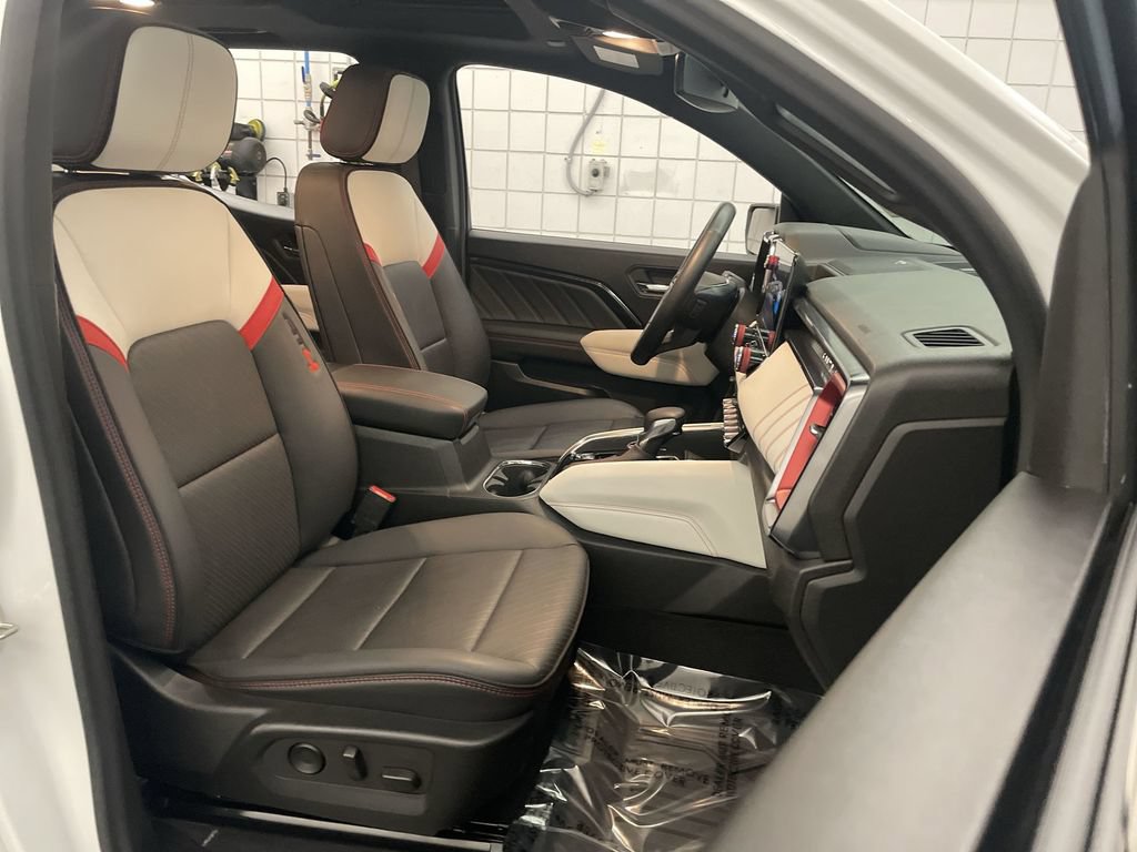 Used 2024 GMC Canyon AT4X AWD/4WD image 22