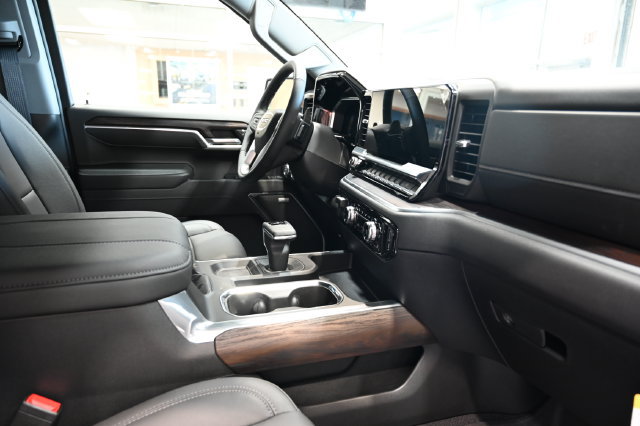 New 2026 GMC Sierra 1500 SLT w/ SLT Premium Plus Package AWD/4WD image 16