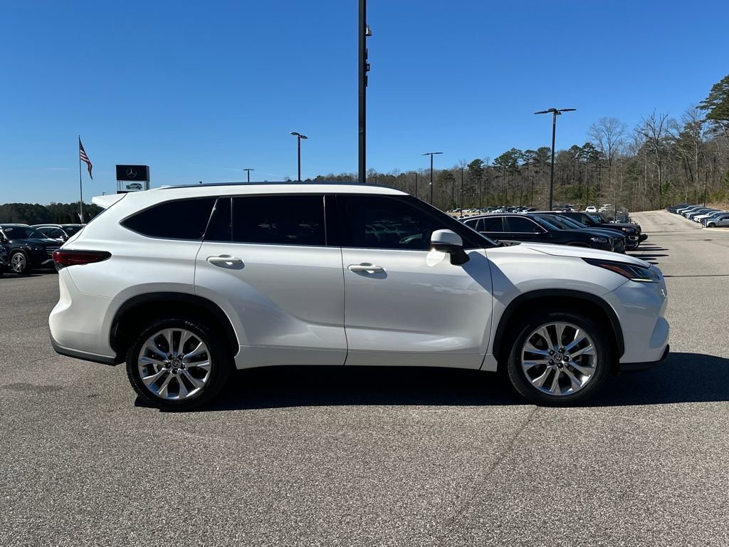 Used 2021 Toyota Highlander Limited image 14